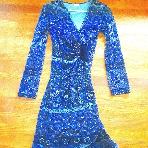 Warm Winter Dress - Picture 1 of 2